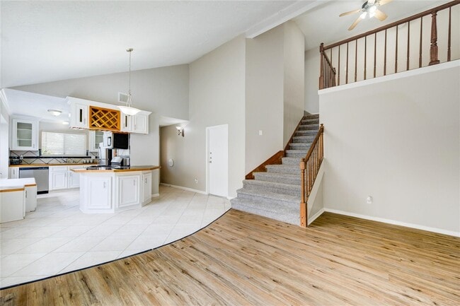 Foto del edificio - 5255 Beaverbrook Dr