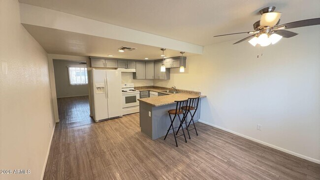Building Photo - 4418 N 53rd Ln
