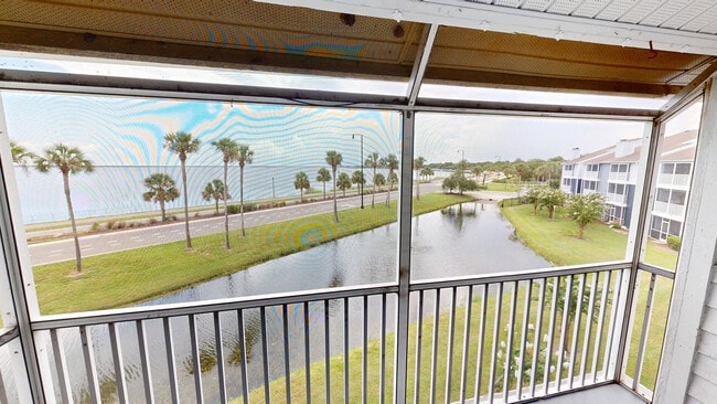 Interior Photo - Regatta Shores