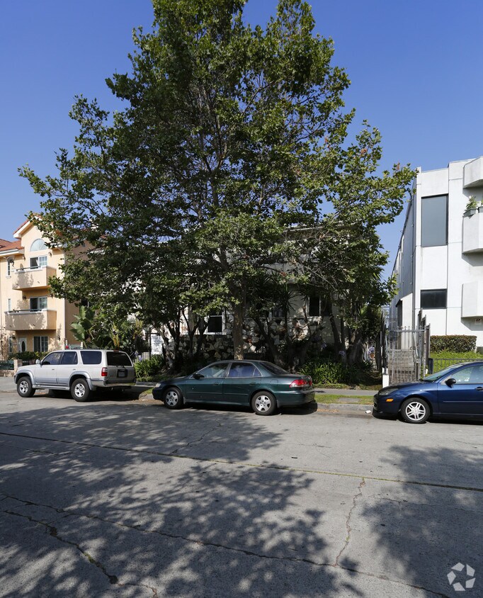 Foto del edificio - 817 S Gramercy Pl