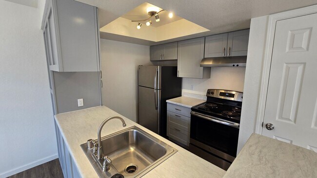 Building Photo - 239 Cheney St