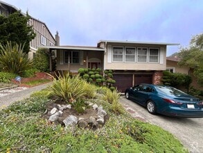Building Photo - 1032 Everglades Dr
