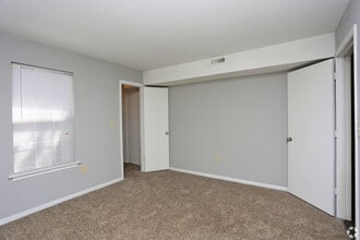 Building Photo - Georgetown Luxury Townhomes and Apartments