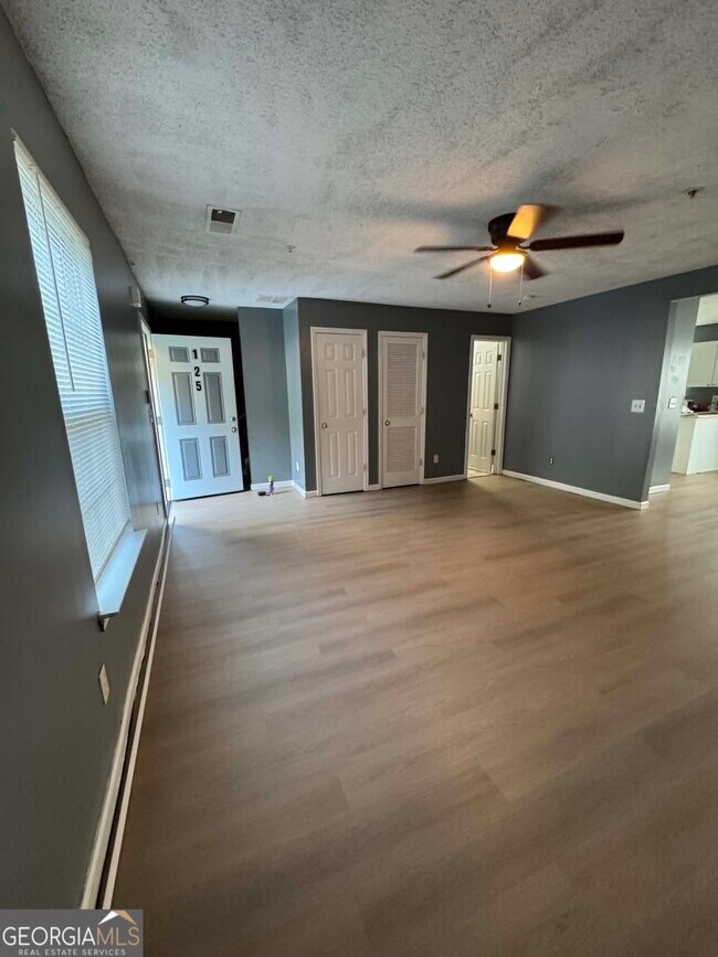 Building Photo - 125 Watercress Ct