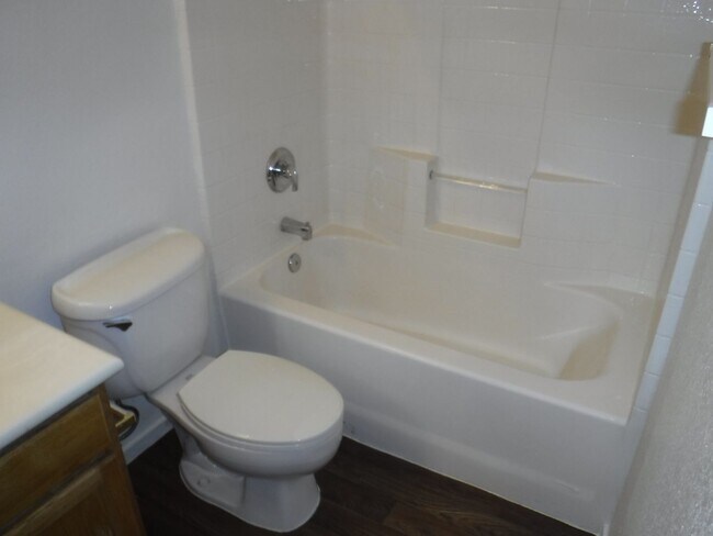 Foto del edificio - SPACIOUS 5 BEDROOM