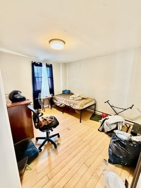 Foto del edificio - 136 Bow St