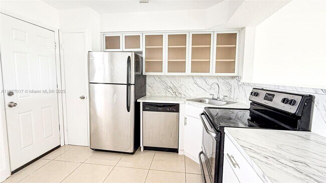 Foto del edificio - 1450 NE 191st St