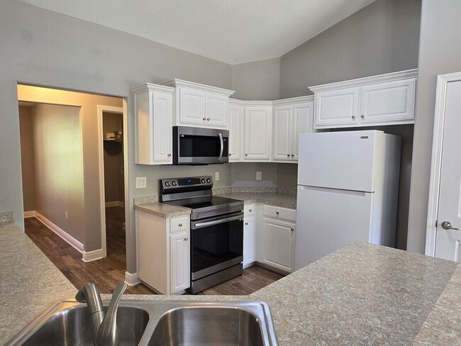 Building Photo - 5547 Maggie Rose Cir