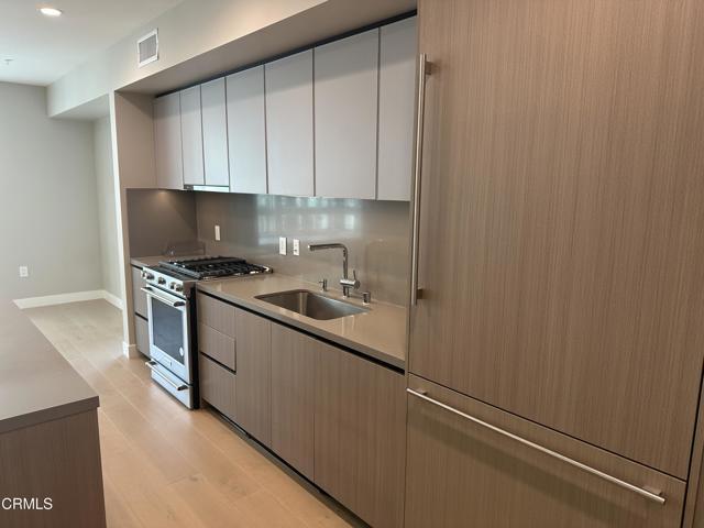 Foto del edificio - 39 S Los Robles Ave