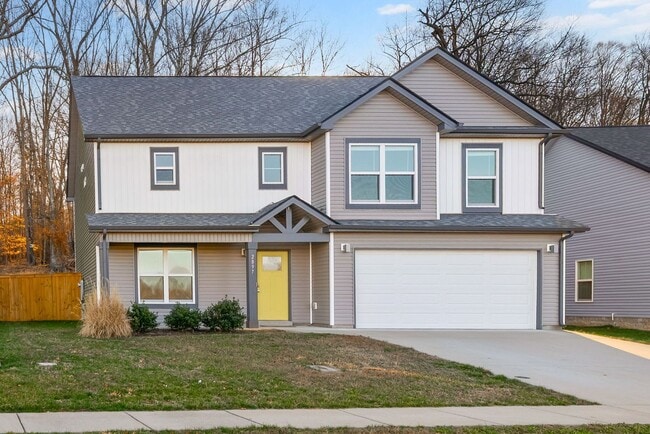 Building Photo - Pet Friendly Four Bedroom!