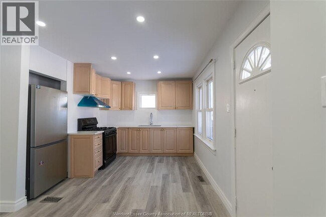 Photo du bâtiment - 1819 Francois Rd