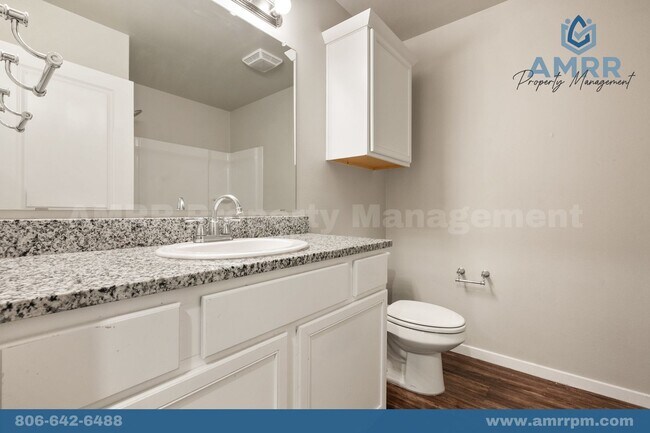 Foto del edificio - Charming 4-Bedroom Home – Space, Style, an...