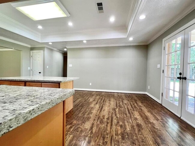 Building Photo - 1030 Pine Timbers Dr