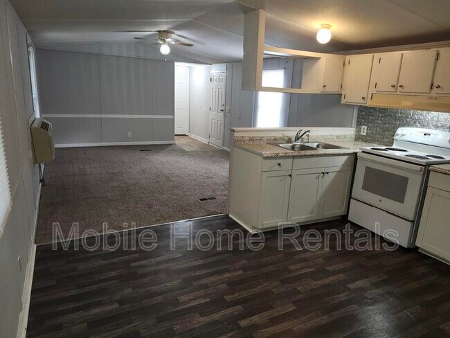 Foto del edificio - 32 White Oak Dr