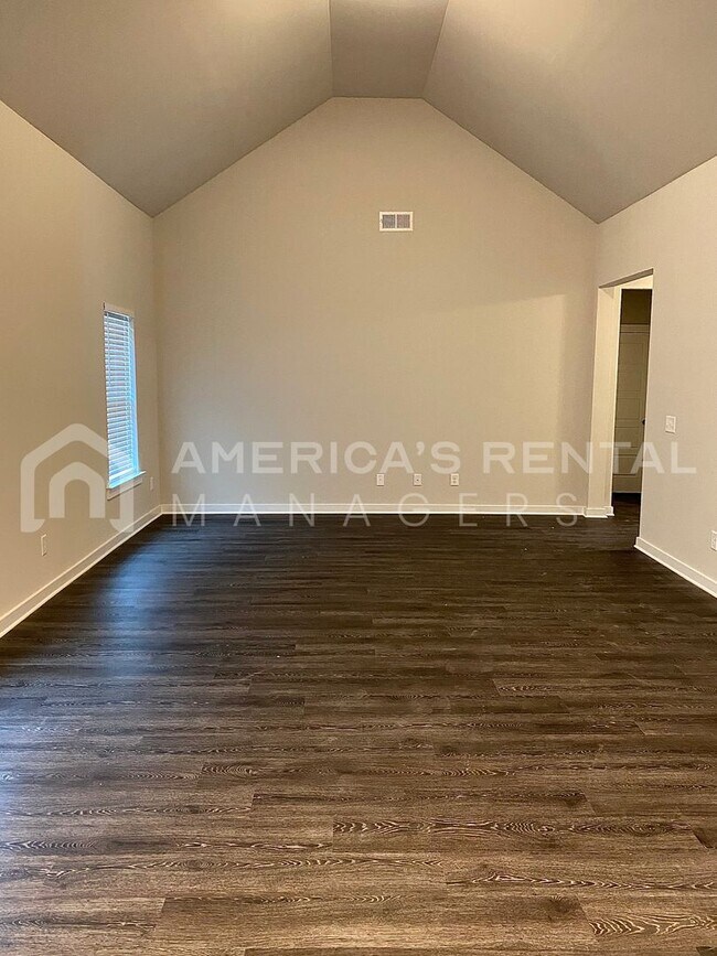 Foto del edificio - Home for Rent in Jasper, AL... Available to View Now!!!