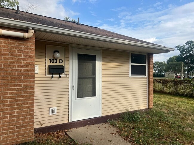 Building Photo - 103 Chestnut St