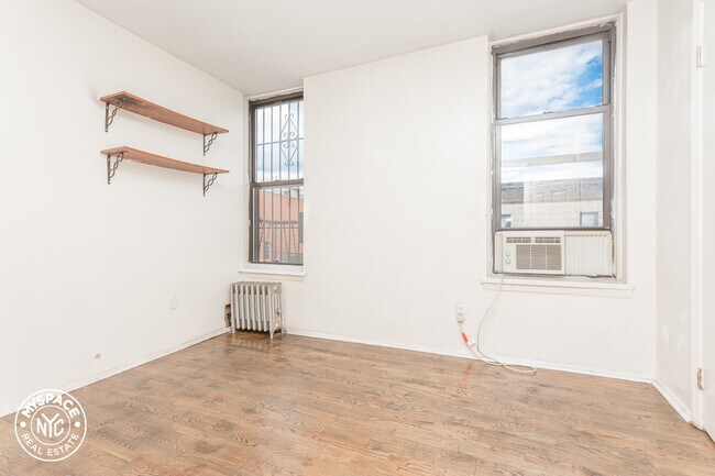 Foto del edificio - 624 St Johns Pl