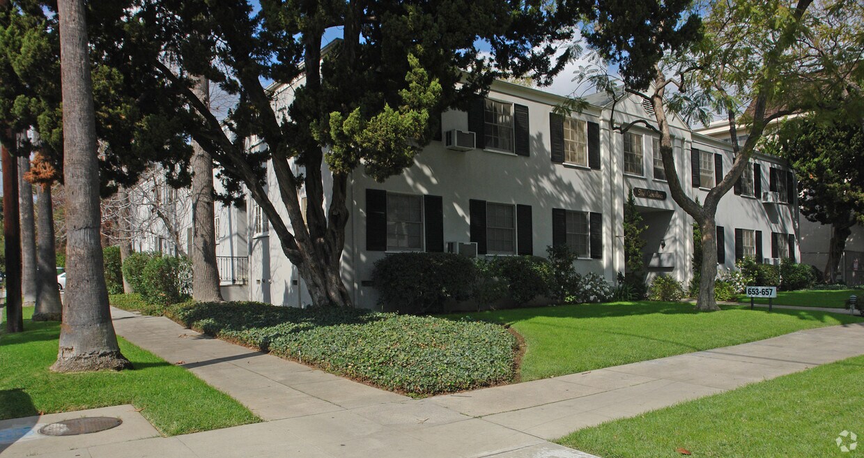 Foto del edificio - 653-657 Orange Grove Ave