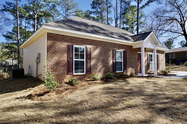 Building Photo - 25 Nomad Cir