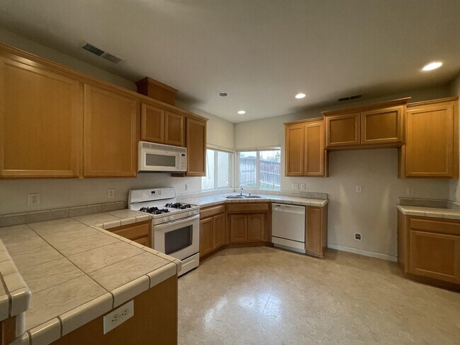 Foto del edificio - 1307 Yosemite Dr