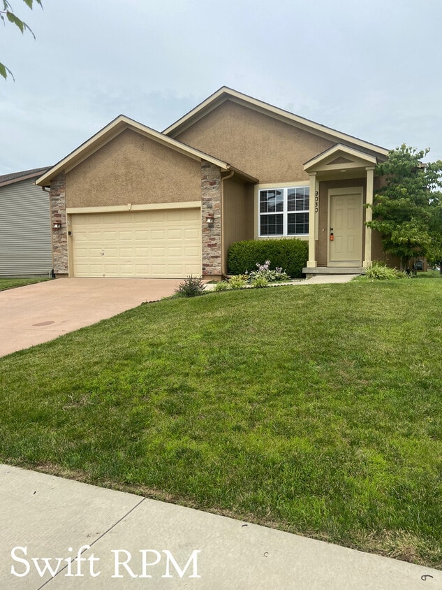9030 Meadow View Dr, Shawnee, KS 66227 Townhome Rentals in Shawnee KS