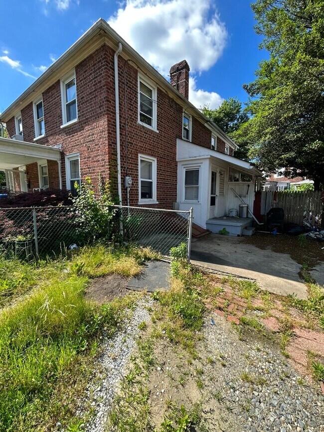 Foto del edificio - 2924 Wasp Rd