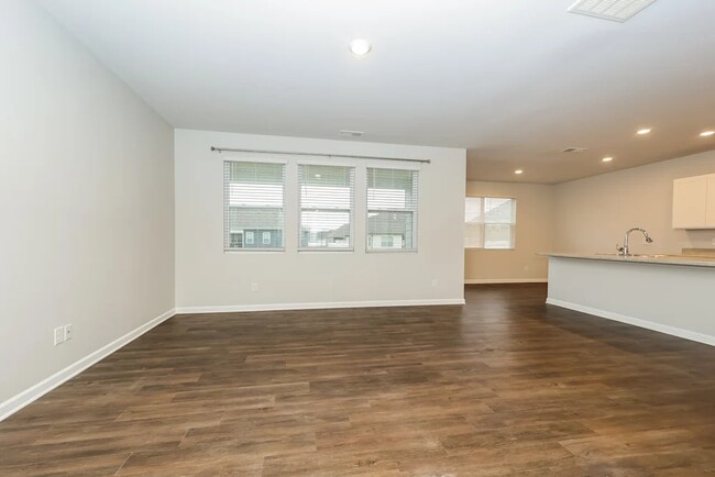 Building Photo - 7044 Berkswell Dr