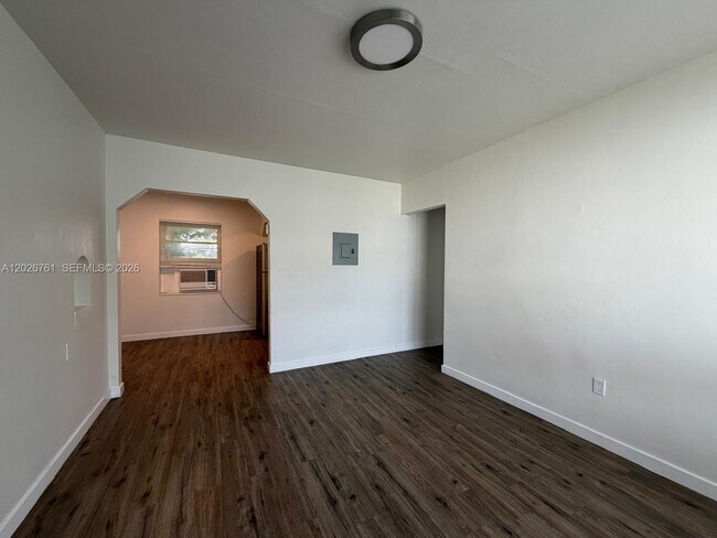 Foto del edificio - 541 SW 7th St