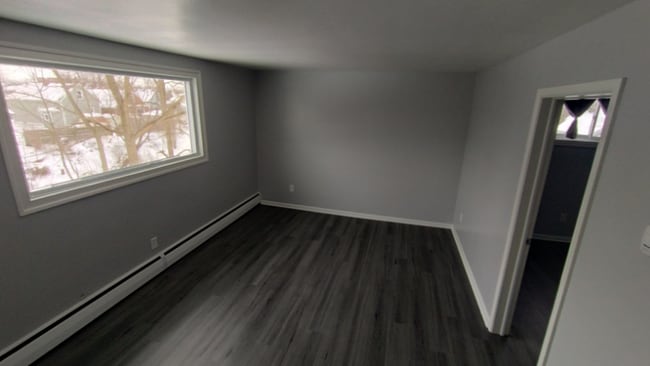 Building Photo - 57 Kirby Ave