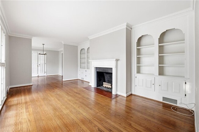 Foto del edificio - 1846 Fernwood Rd NW