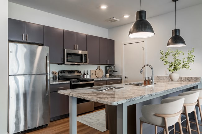 Building Photo - 5 Row Apartments