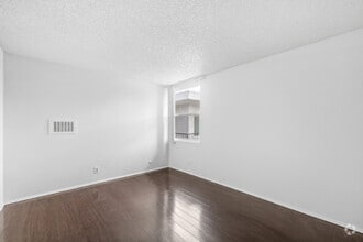 1BR, 1BA - 750SF - Bedroom - Riata at Canoga