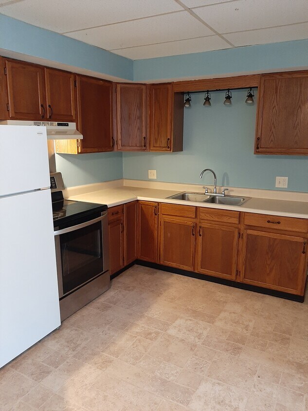 Foto principal - 8880 Elliotsville Rd
