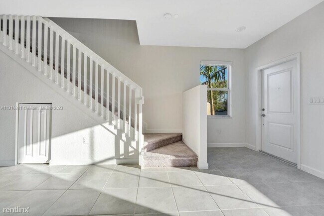 Foto del edificio - 3 br, 2.5 bath House - 1716 SE 26th Rd