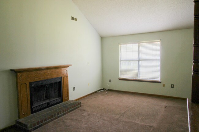 Building Photo - 7717 Buck Pond Rd