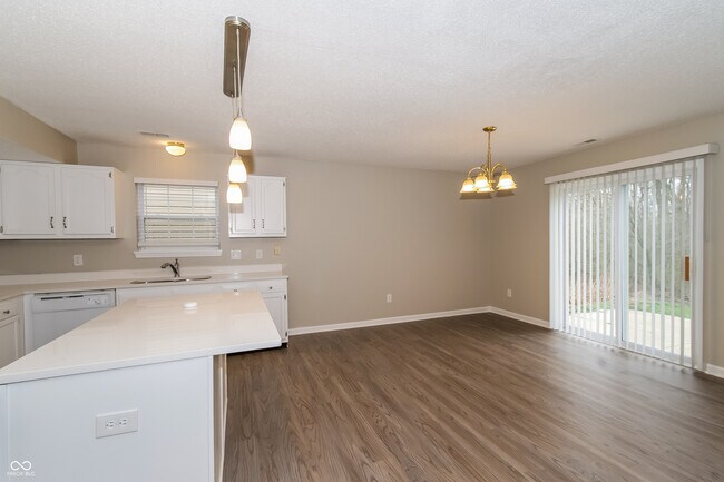 Foto del edificio - 4124 Orchard Valley Ln