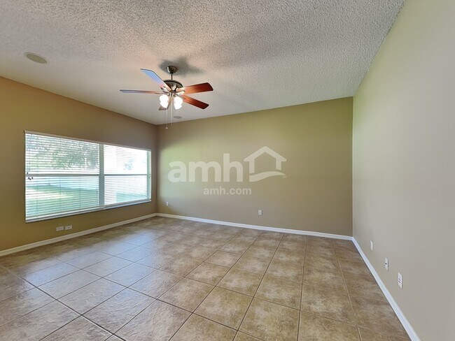 Building Photo - 18148 Saxony Ln