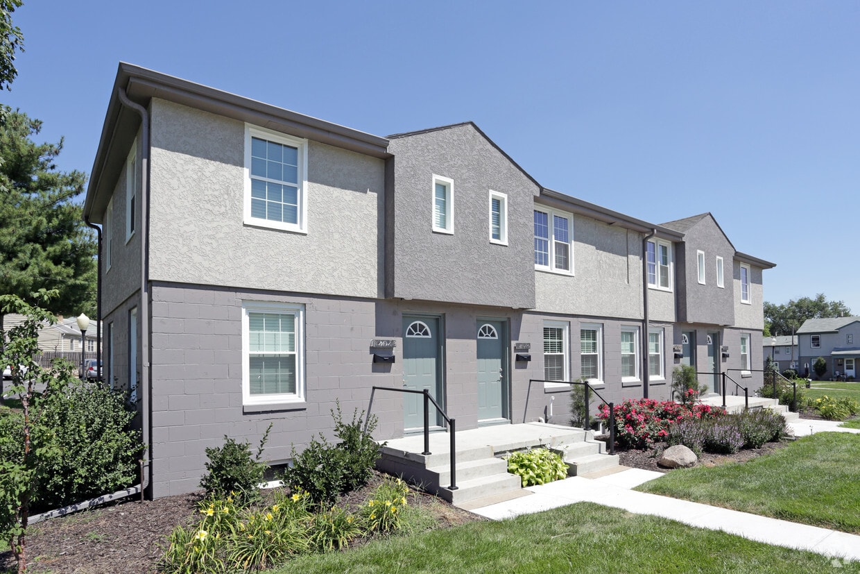 The Village Townhomes Apartments in Omaha, NE