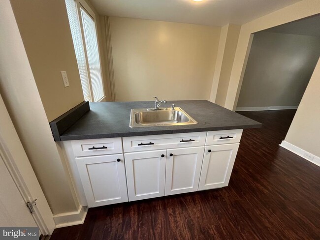 Foto del edificio - 143 Old Dorwart St