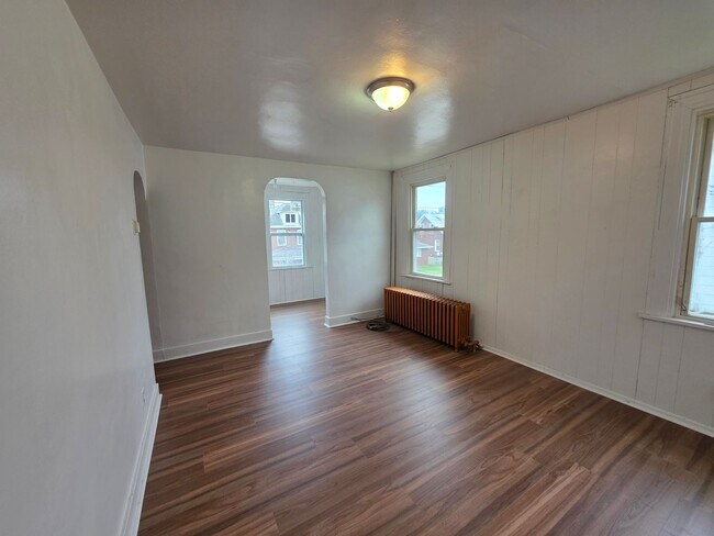 Foto del edificio - 703 1/2 Waddell Ave