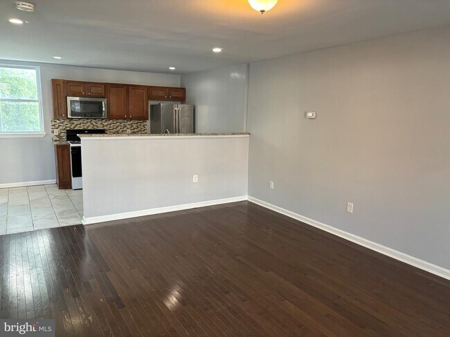 Building Photo - 3416 St Ambrose Ave