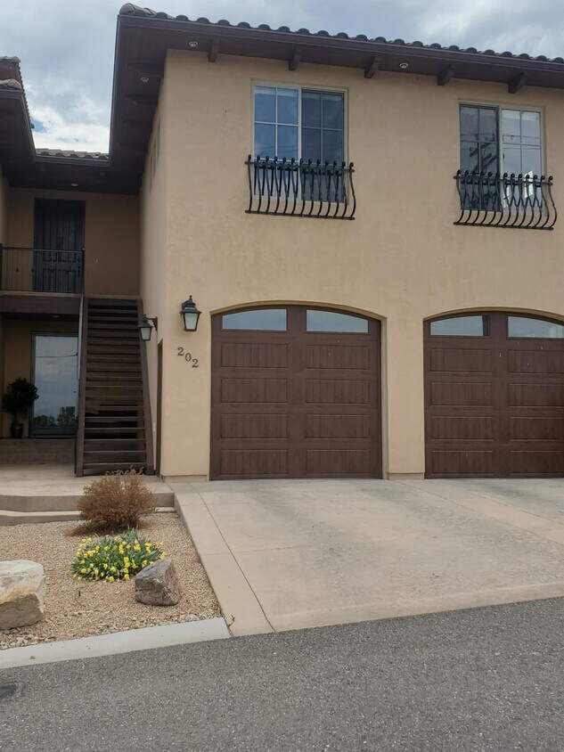 2061 S Broadway, Grand Junction, CO 81507 Townhome Rentals in Grand