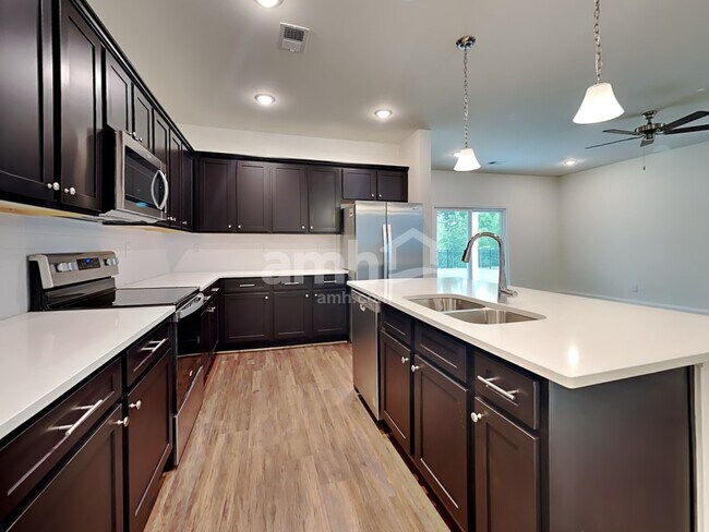 Foto del edificio - 189 Willow Ln