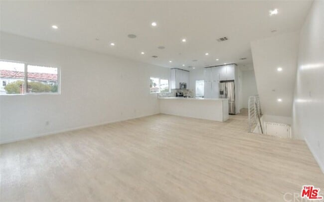 Foto del edificio - 6007 Barton Ave