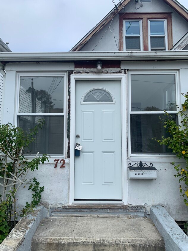 Primary Photo - 72 Rippowam Rd