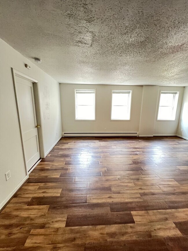 Building Photo - 1516 N 16th St