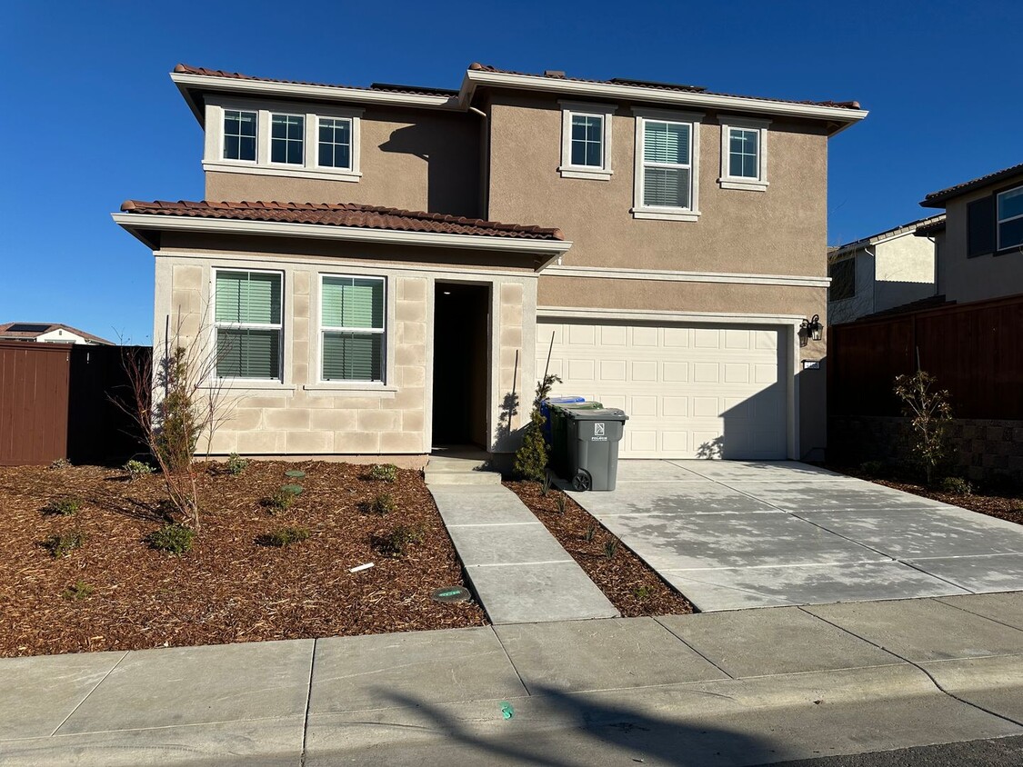 Primary Photo - Brand New Home In Folsom