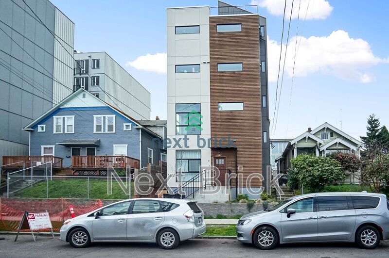 Primary Photo - 1431 24th Ave