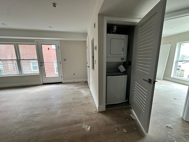 Foto del edificio - 945 52nd St NE