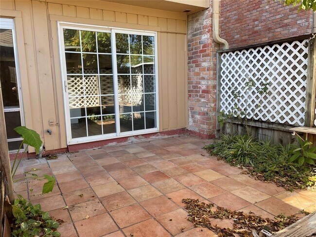 Foto del edificio - 5801 Lumberdale Rd